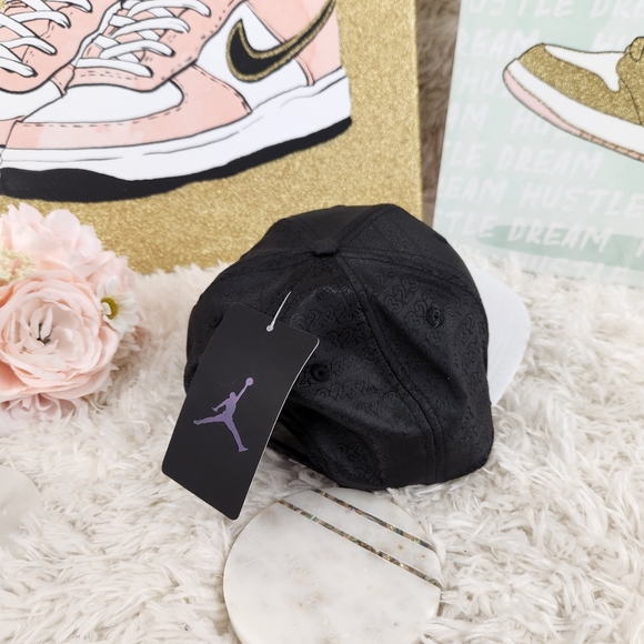 No information yet - Picture 7 of 9